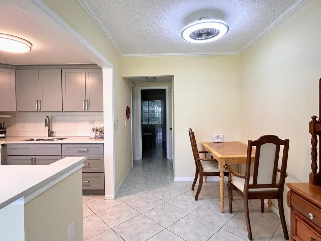 350 Horizons E Boynton Beach FL 33435