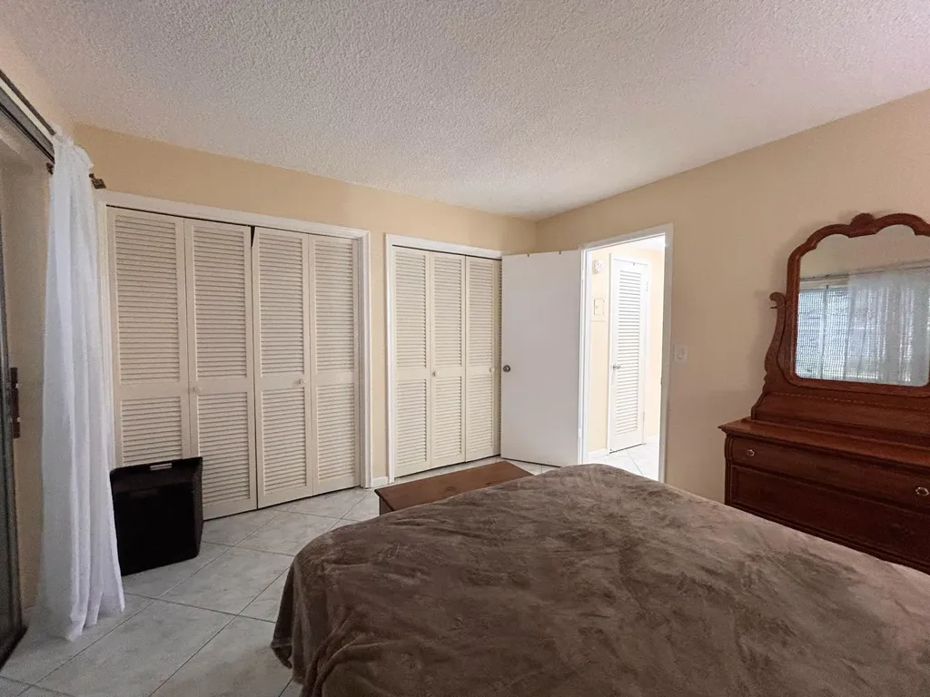 350 Horizons E Boynton Beach FL 33435