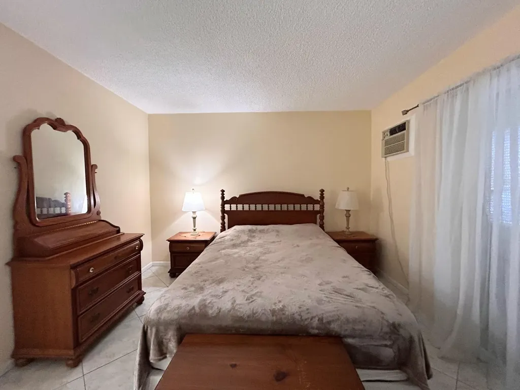350 Horizons E Boynton Beach FL 33435
