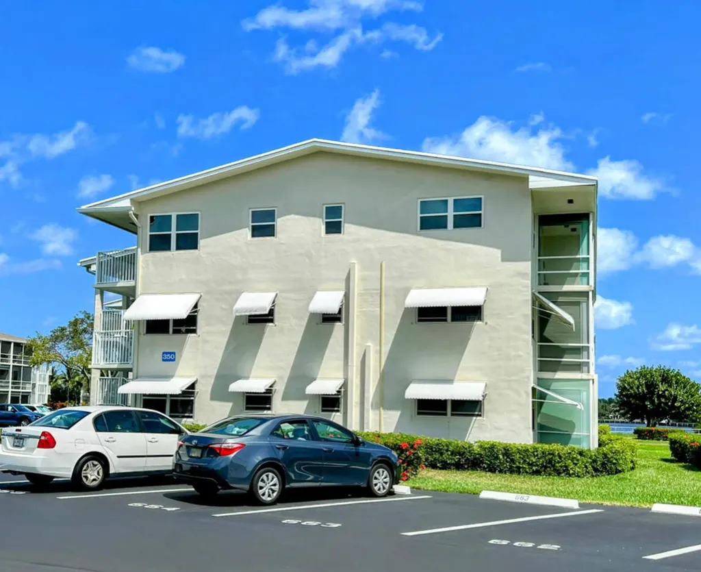 350 Horizons E Boynton Beach FL 33435