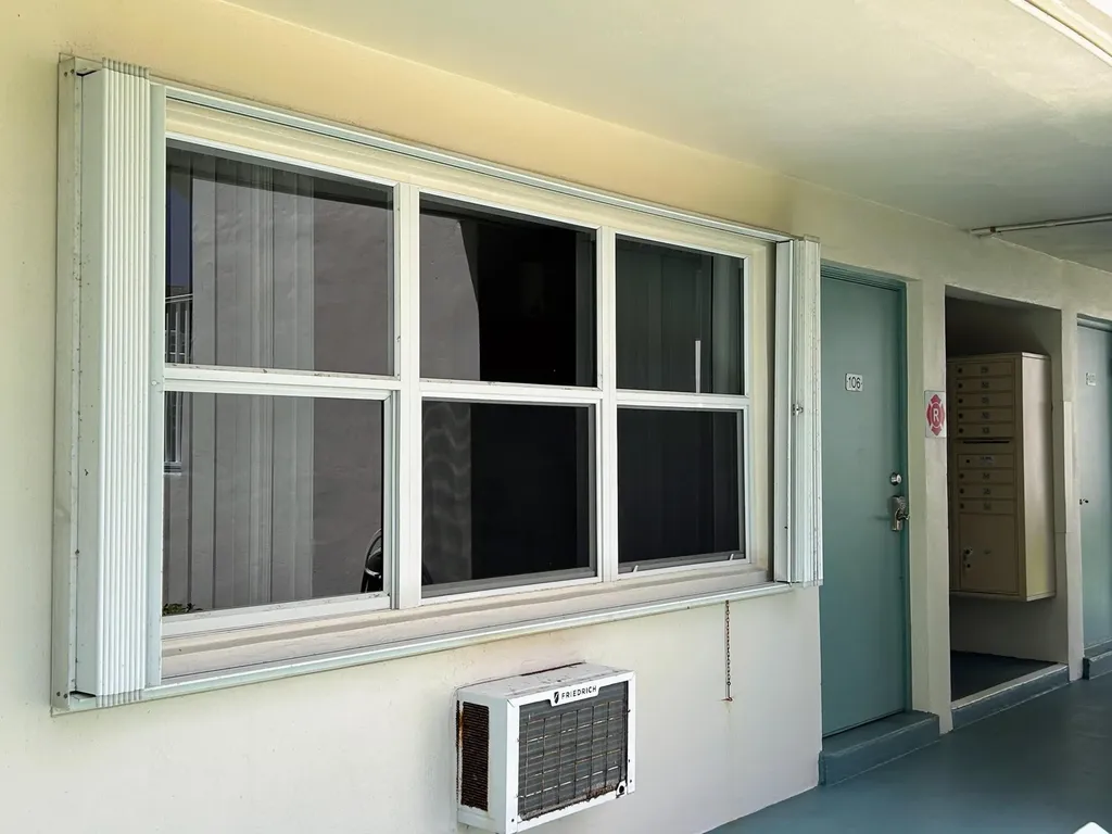 350 Horizons E Boynton Beach FL 33435
