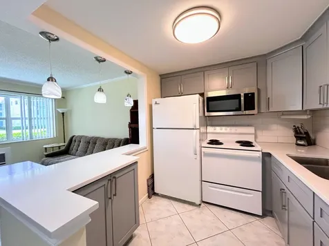 350 Horizons E Boynton Beach FL 33435