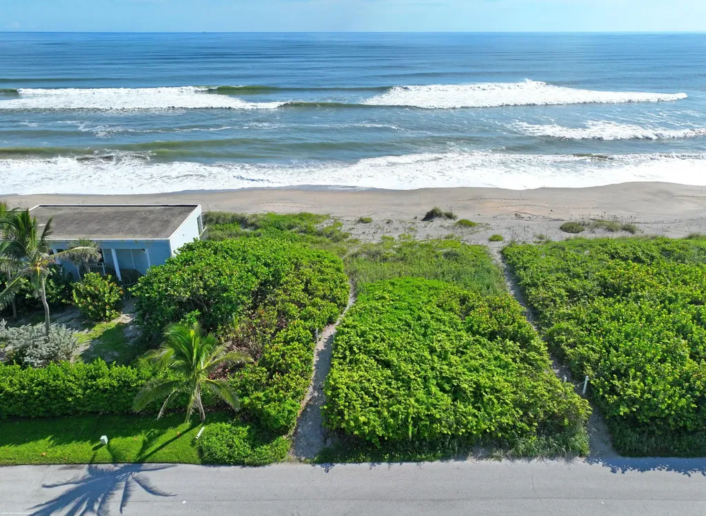 162 N Beach Road Jupiter Island FL 33455