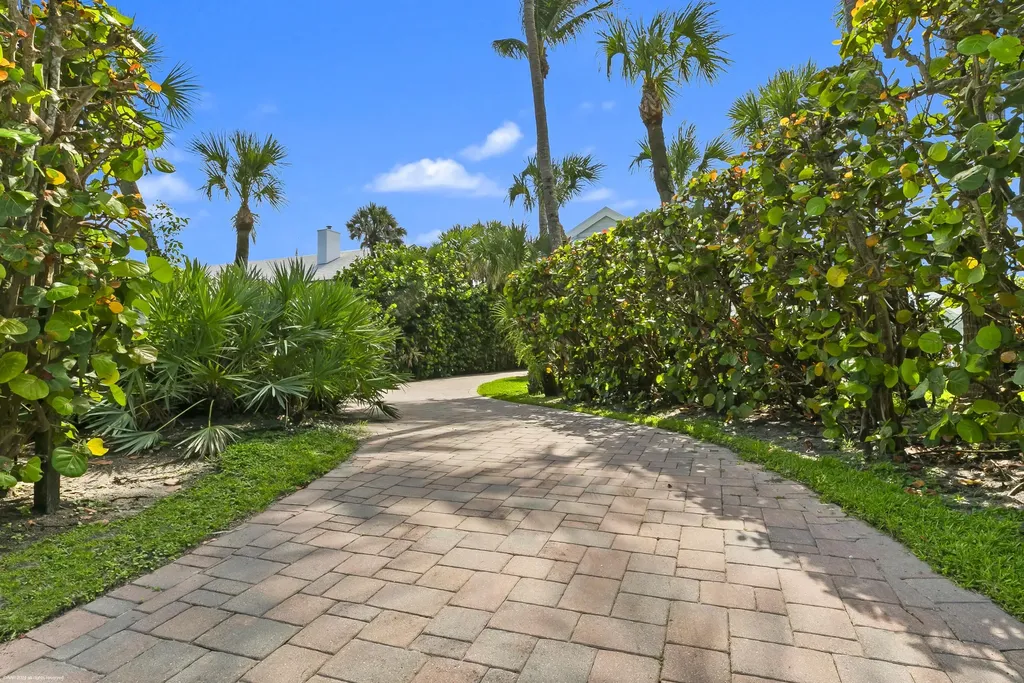 162 N Beach Road Jupiter Island FL 33455