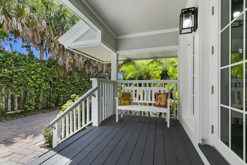 162 N Beach Road Jupiter Island FL 33455