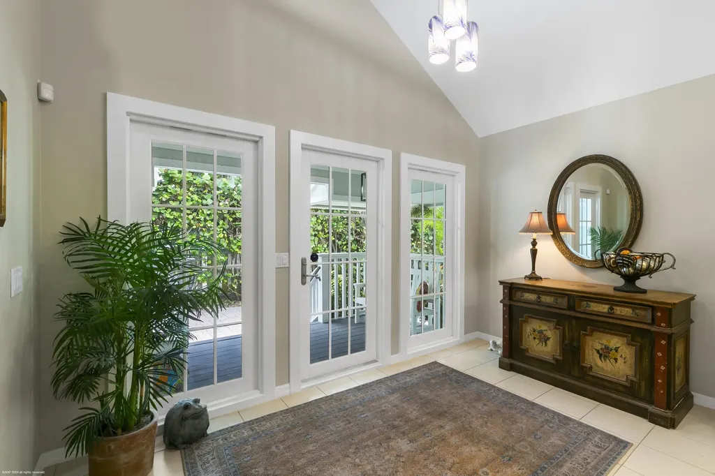 162 N Beach Road Jupiter Island FL 33455