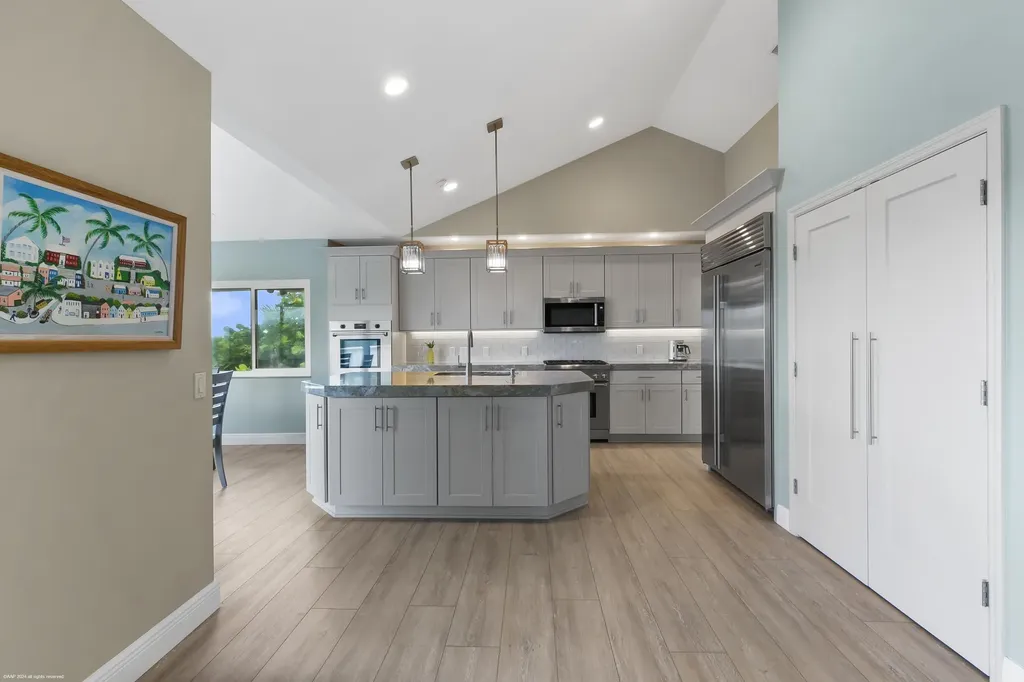 162 N Beach Road Jupiter Island FL 33455