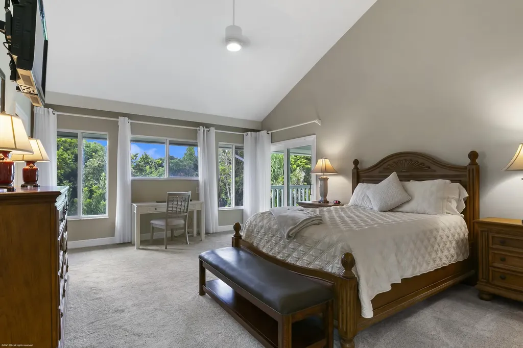 162 N Beach Road Jupiter Island FL 33455