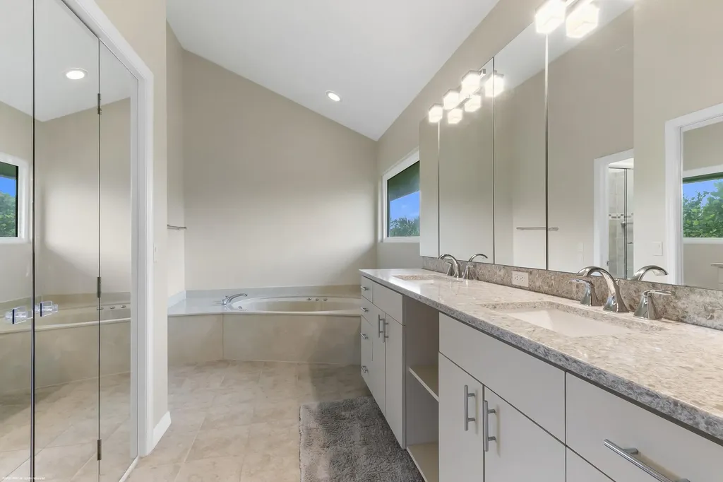162 N Beach Road Jupiter Island FL 33455