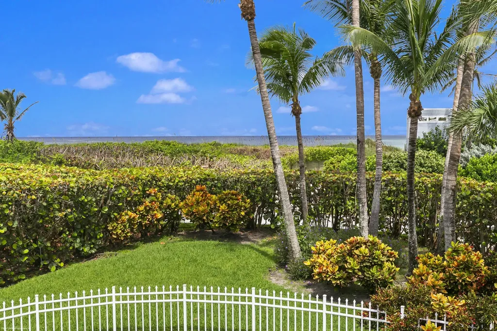 162 N Beach Road Jupiter Island FL 33455