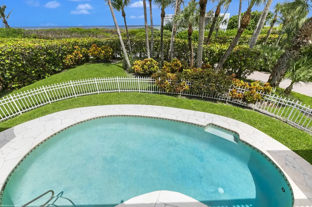 162 N Beach Road Jupiter Island FL 33455