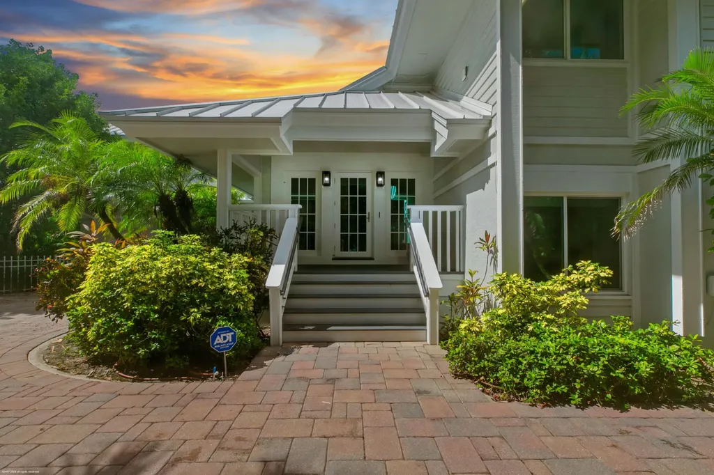 162 N Beach Road Jupiter Island FL 33455
