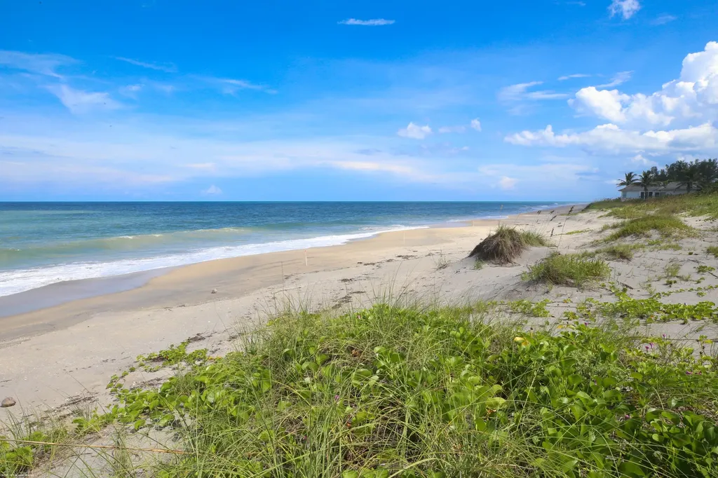 162 N Beach Road Jupiter Island FL 33455