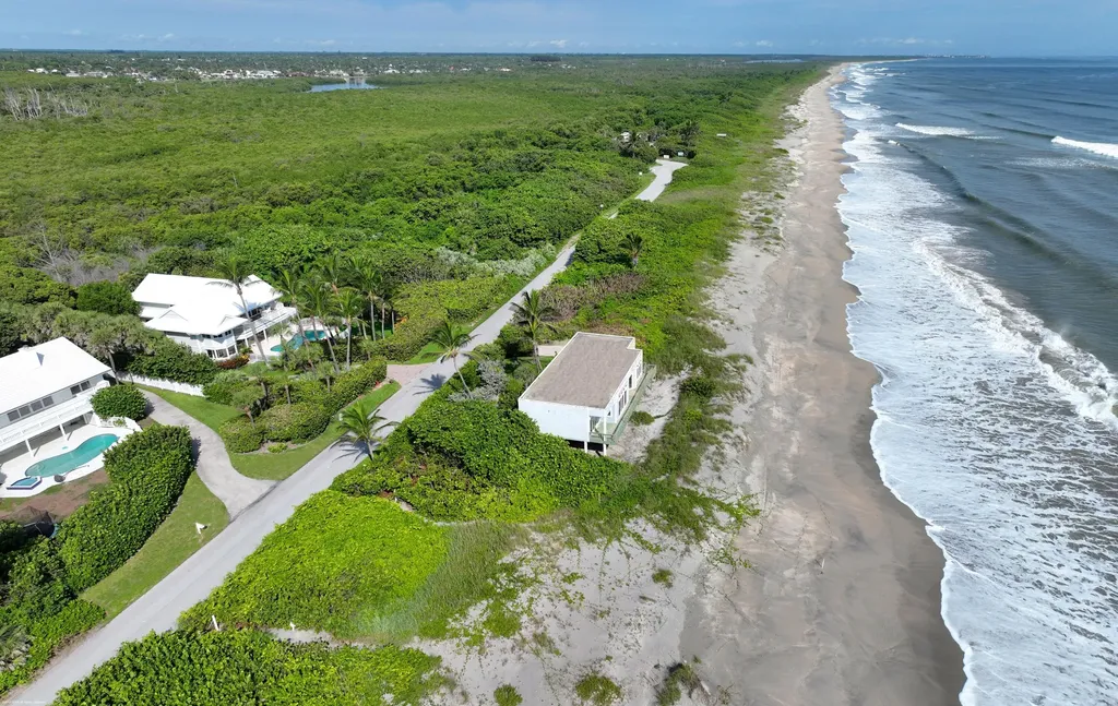 162 N Beach Road Jupiter Island FL 33455