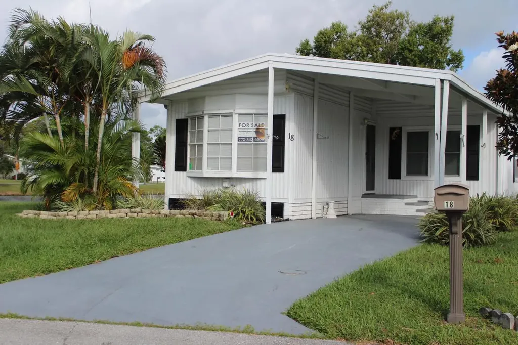 18 Yolanda Lane Port St Lucie FL 34952