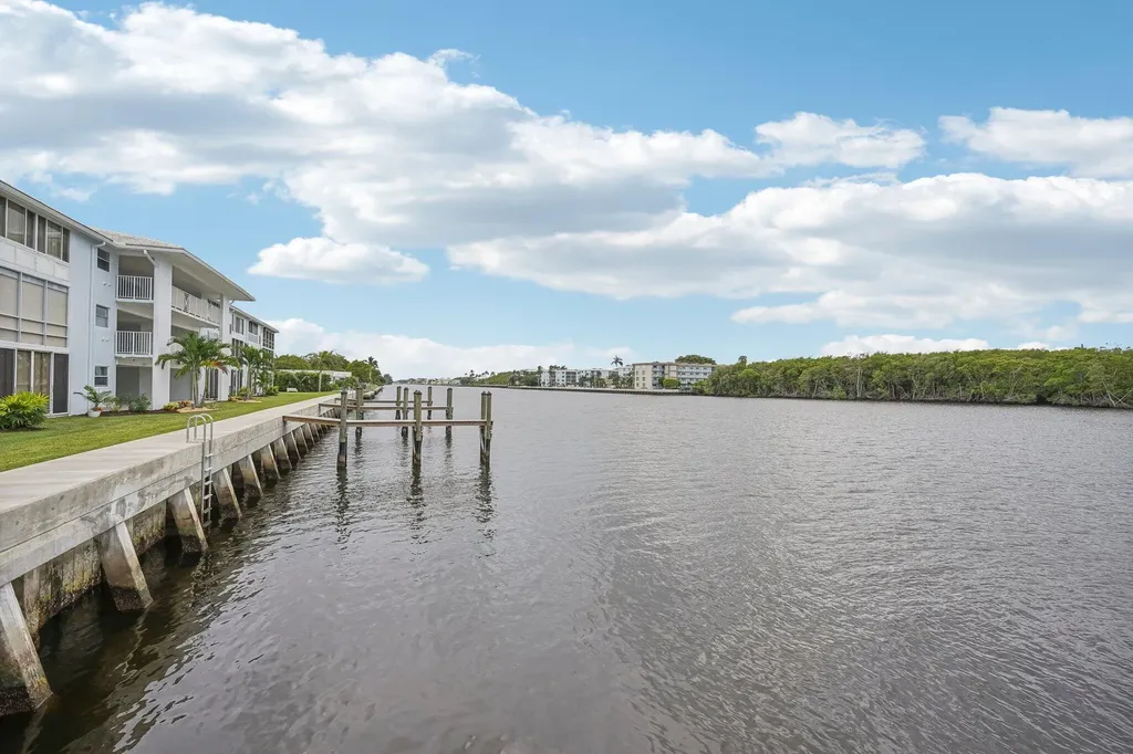5540 N Ocean Boulevard Ocean Ridge FL 33435
