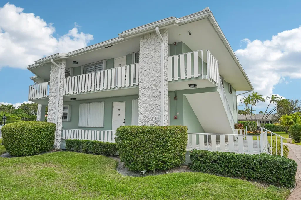 5540 N Ocean Boulevard Ocean Ridge FL 33435