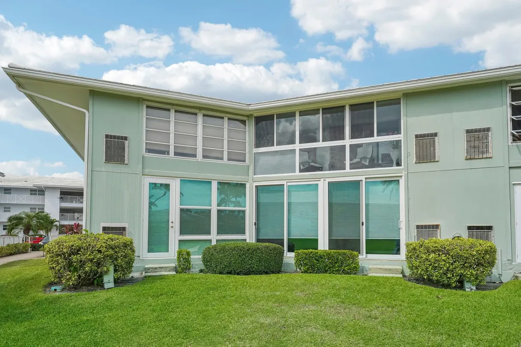 5540 N Ocean Boulevard Ocean Ridge FL 33435