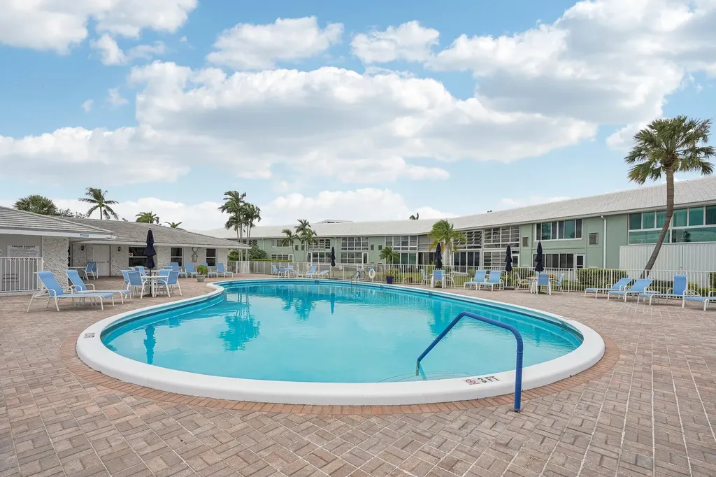 5540 N Ocean Boulevard Ocean Ridge FL 33435