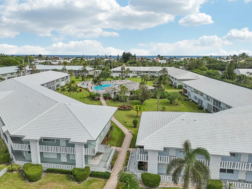 5540 N Ocean Boulevard Ocean Ridge FL 33435