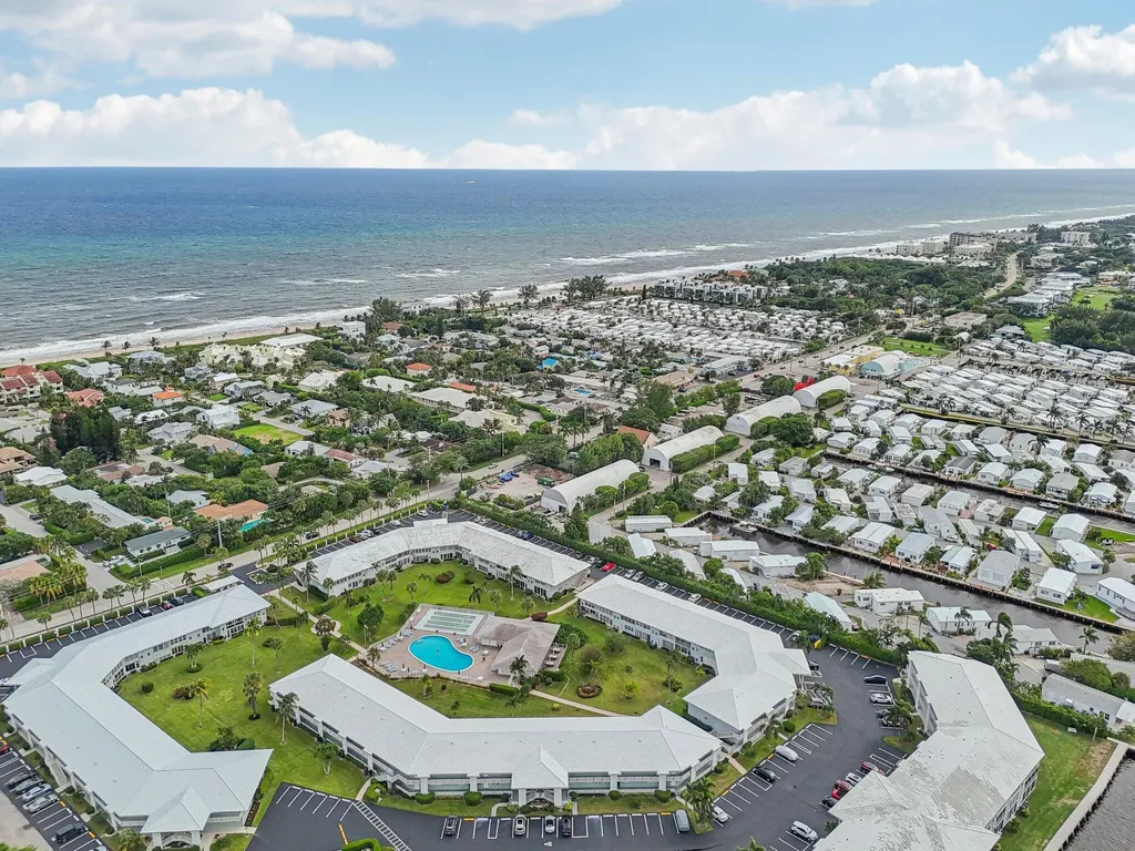 5540 N Ocean Boulevard Ocean Ridge FL 33435