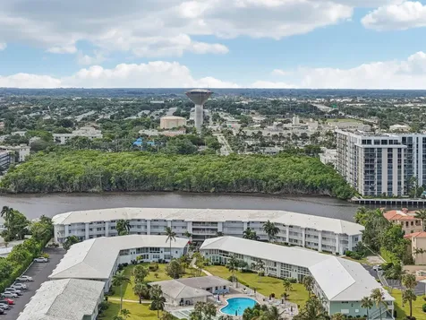 5540 N Ocean Boulevard Ocean Ridge FL 33435