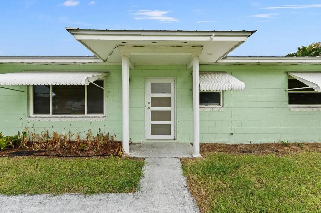 1154 Bayshore Drive Fort Pierce FL 34949