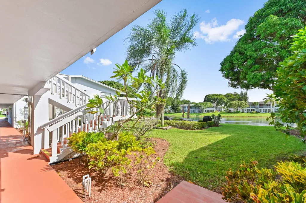 203 Ellesmere D Deerfield Beach FL 33442
