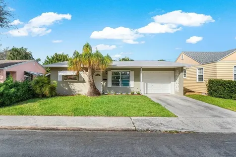 1217 N Ocean Breeze Lake Worth Beach FL 33460