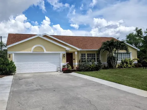 2392 SE Charleston Drive Port St Lucie FL 34952