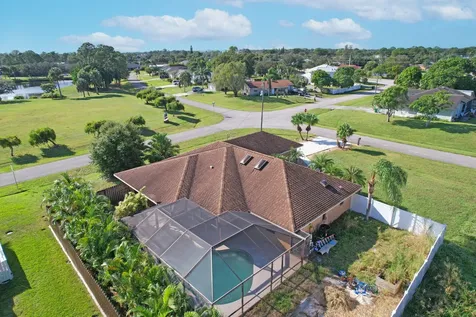 1991 SE Aires Lane Port St Lucie FL 34984