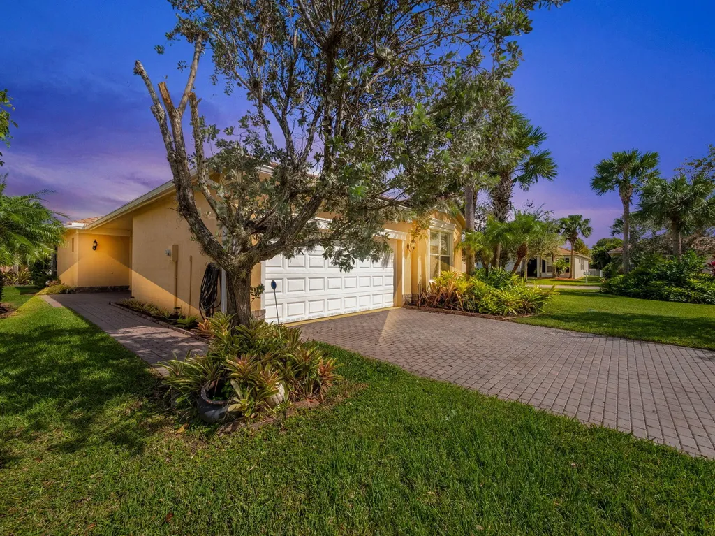10189 SW Brookgreen Drive Port St Lucie FL 34987