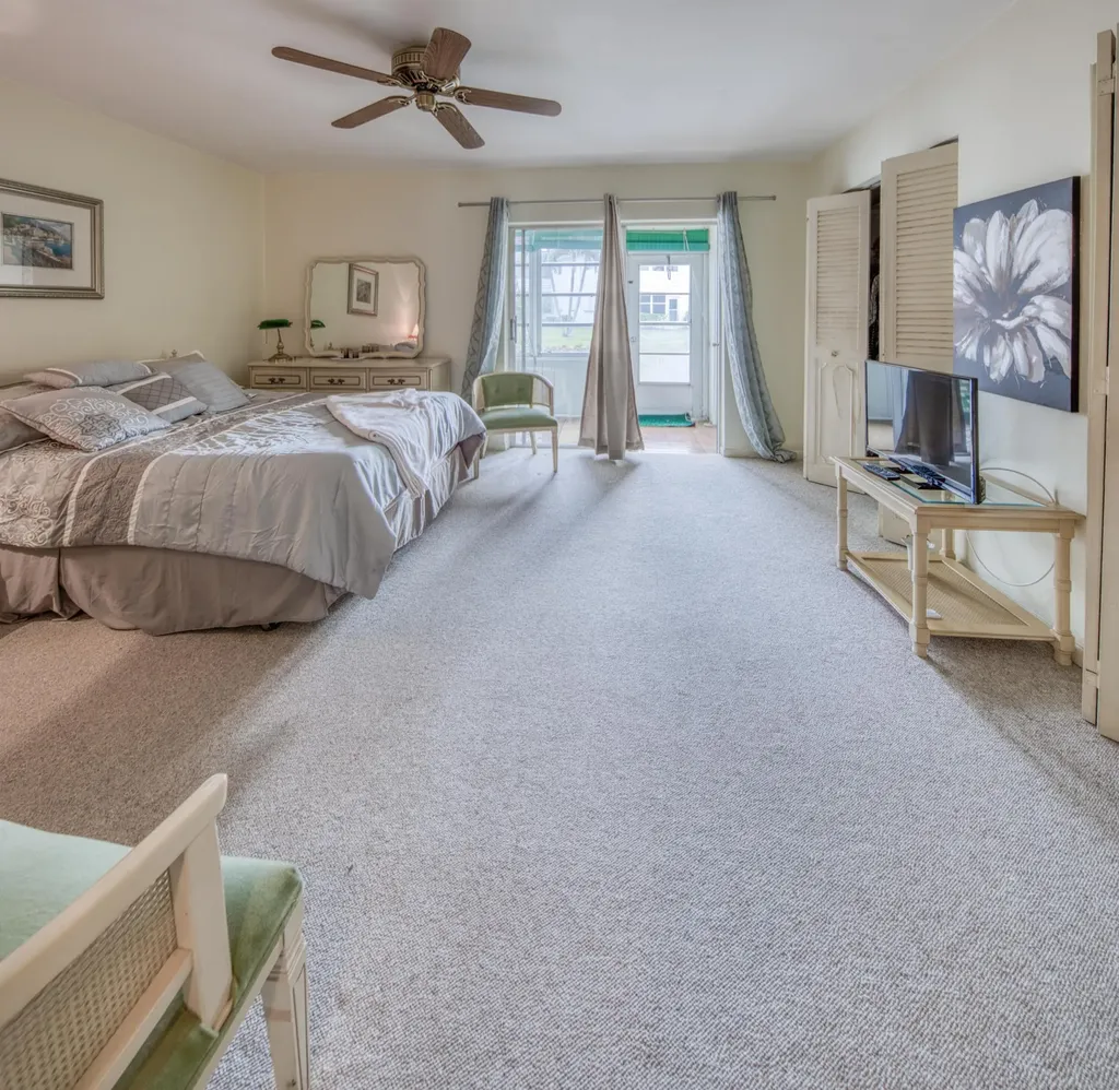 3040 Lake Osborne Drive Lake Worth Beach FL 33461