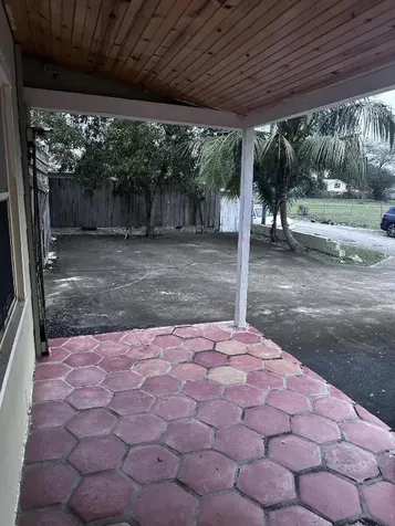 130 NE 4th Avenue Boynton Beach FL 33435