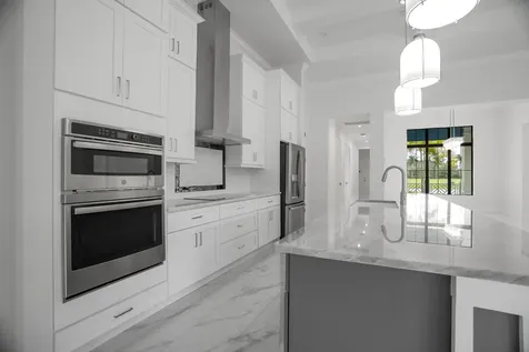 138 SE Via Lago Garda Port St Lucie FL 34952