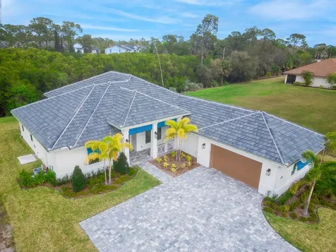 138 SE Via Lago Garda Port St Lucie FL 34952