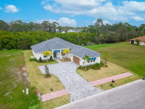 138 SE Via Lago Garda Port St Lucie FL 34952