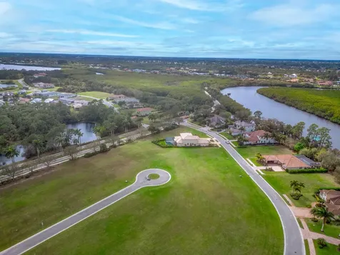 138 SE Via Lago Garda Port St Lucie FL 34952