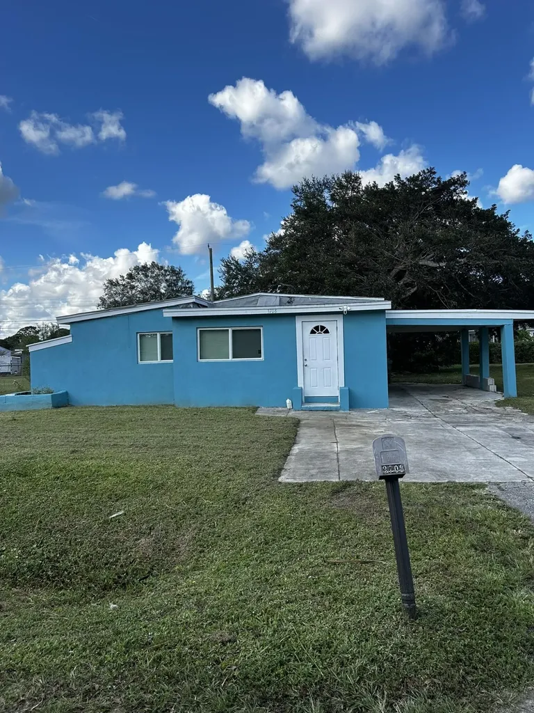 3708 Avenue K Fort Pierce FL 34947