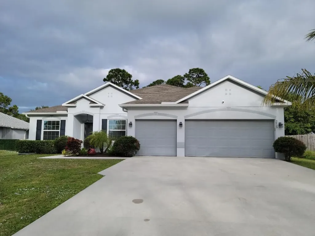 3925 SW Kakopo Street Port St Lucie FL 34953