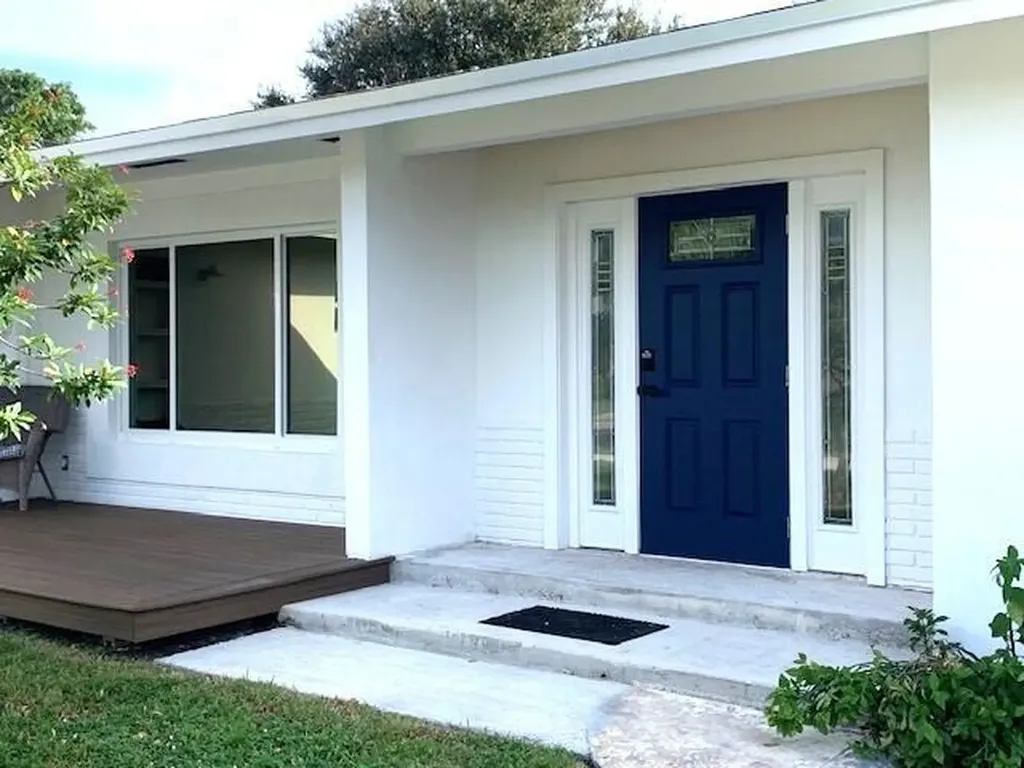 140 SE 28th Court Boynton Beach FL 33435