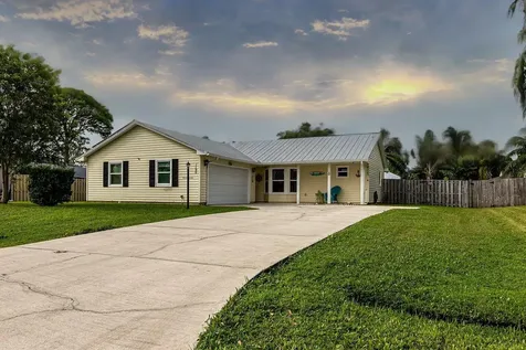1190 SW Cynthia Street Port St Lucie FL 34983