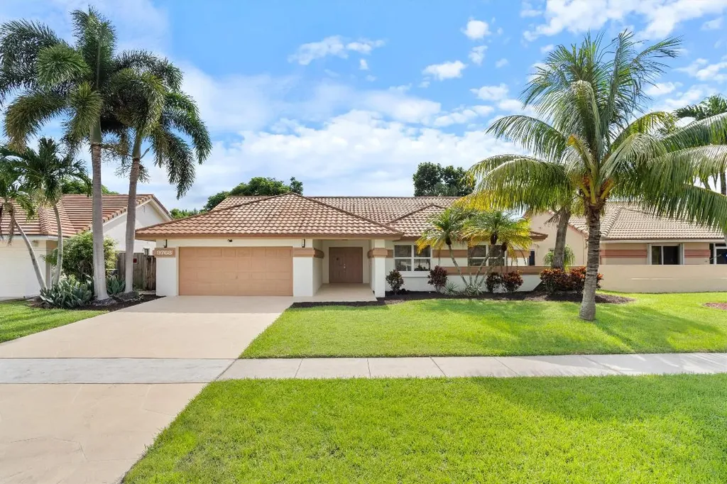 9768 Sun Pointe Drive Boynton Beach FL 33437