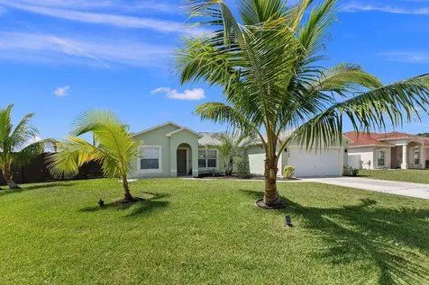 5789 NW Belwood Circle Port St Lucie FL 34986