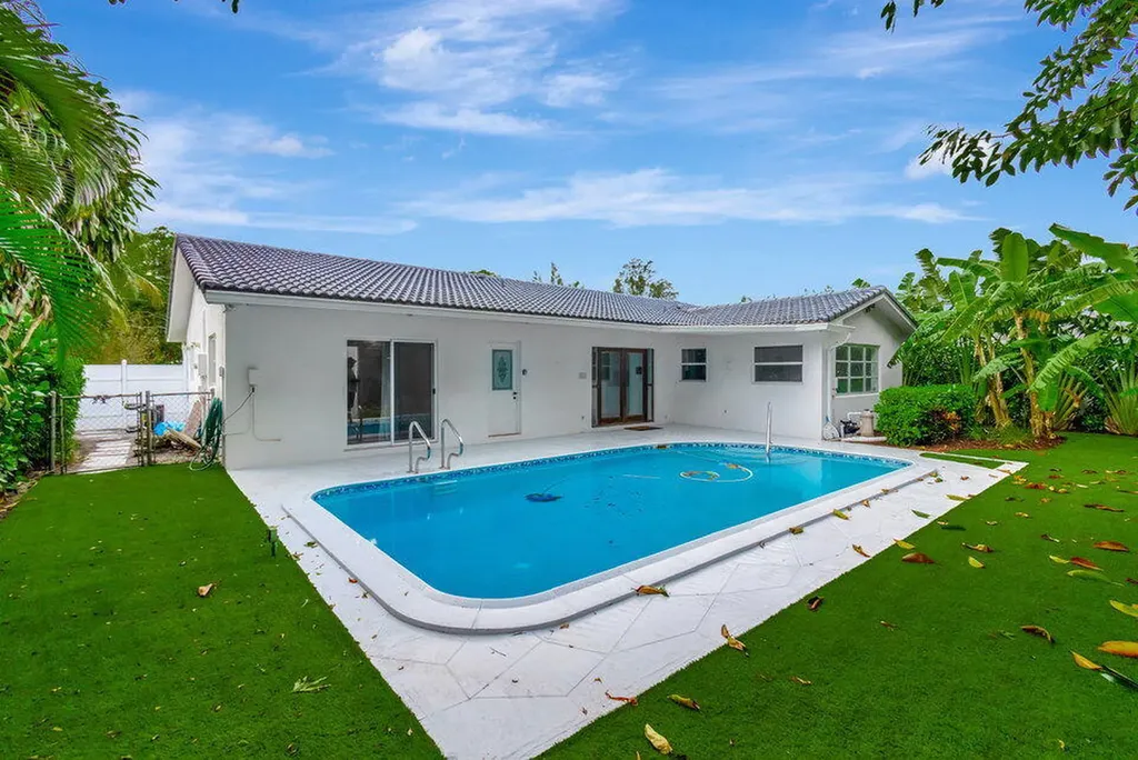 362 NW 6th Court Boca Raton FL 33432