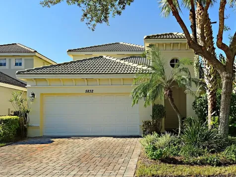 5832 SE Crooked Oak Avenue Hobe Sound FL 33455