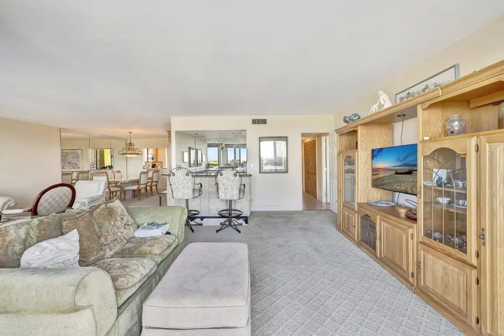 521 N Riverside Drive Pompano Beach FL 33062