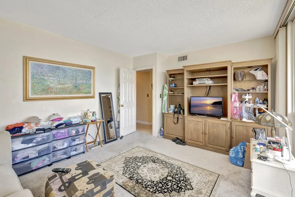 521 N Riverside Drive Pompano Beach FL 33062