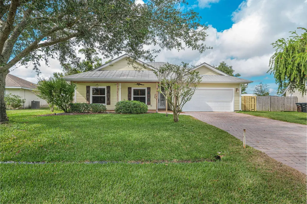 241 SE Kaspar Drive Port St Lucie FL 34983