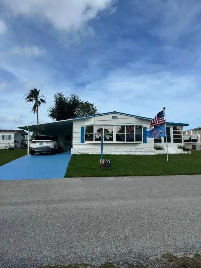 98 Calle De Lagos Fort Pierce FL 34951